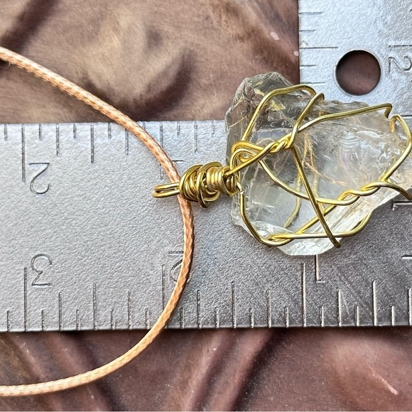 Gold Wire Wrapped Clear Quartz Gemstone Pendant Necklace handmade 4174-4217 - Picture 10 of 11